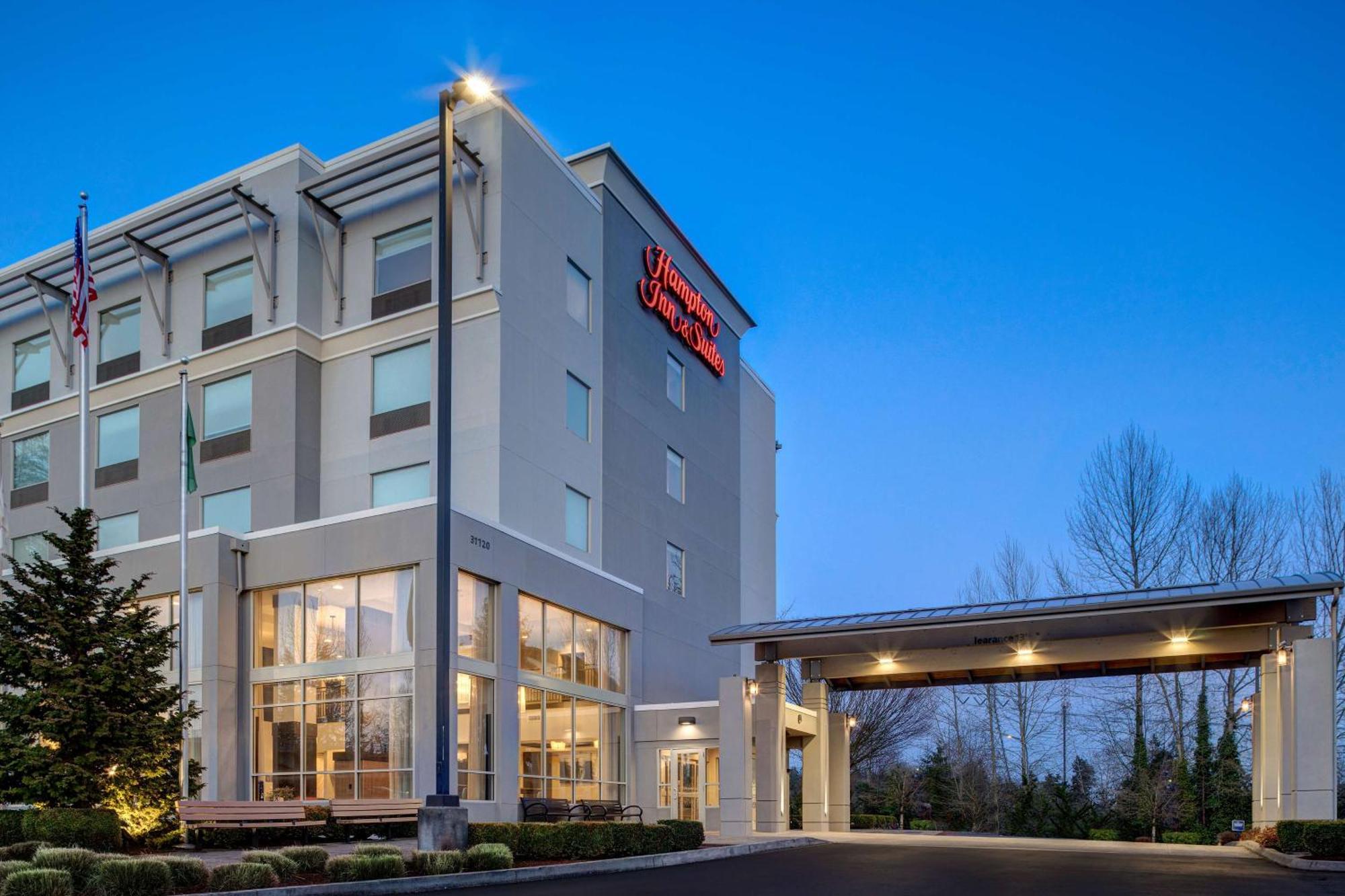 Hampton Inn & Suites Seattle/Федерал Уей Екстериор снимка